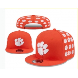 NCAA Snapback Cap 26H U907